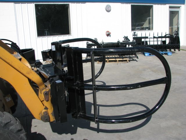 Round Bale Grapple with lockable arms SkidSteer - GLC Equipment