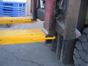 pallet fork extension mounted on fork lift