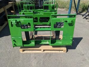 Pallet forks for JD 440/540 back side