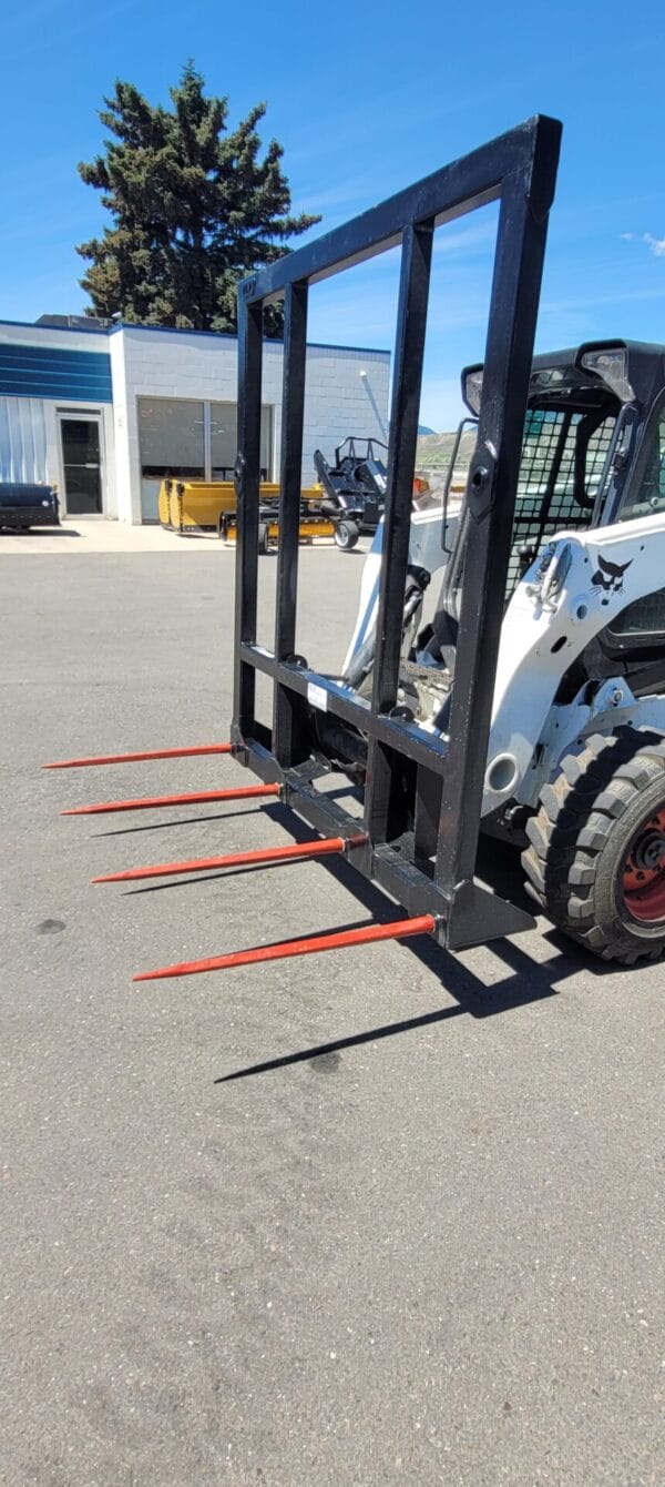 HLA FE7839 – Four Prong Bale Spear w/ 80″ Rigid Frame, 34″ Tines HLA FE7839 – Four Prong Bale Spear w/ 80″ Rigid Frame, 34″ Tines